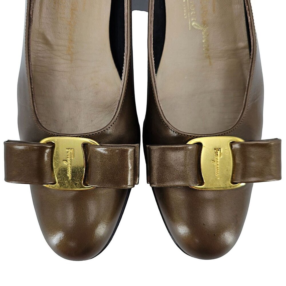 Vintage Salvatore Ferragamo Bronze Vara Bow Pumps Womens 8.5 Dress Shoes Italy - Picture 2 of 13